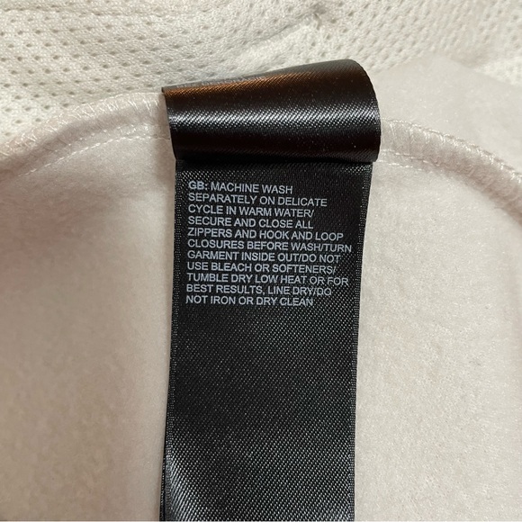 North Face Women's Ivory Color Hoodie, Size S/P, Zip up, Pre-Owned - Picture 14 of 14